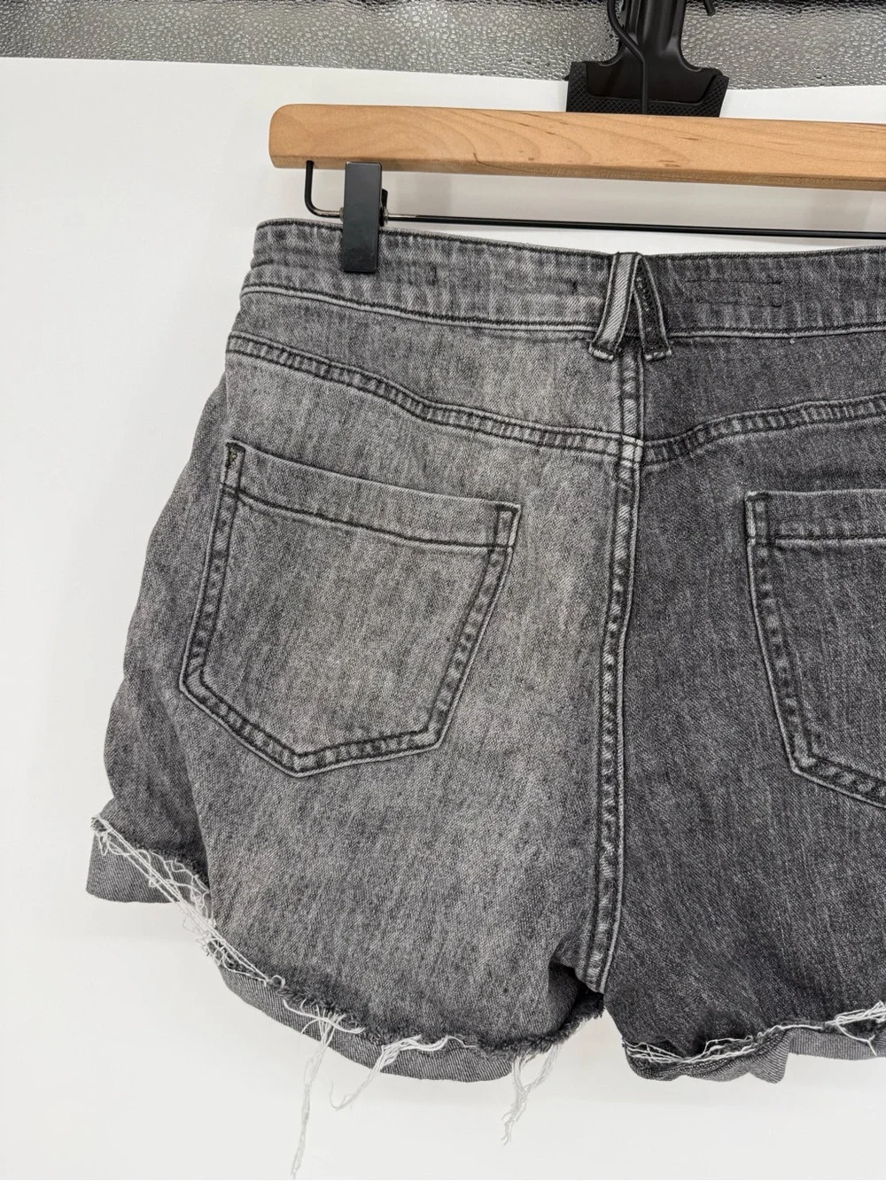 Anthropologie Pilcro Signature High Rise Shorts Colorblock Faded Black Grey 29 - Picture 14 of 15